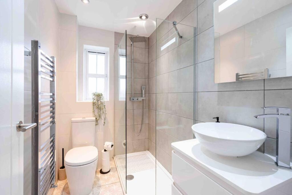 Marston Green Stunning Abode 5 Min From Nec & Bhx, Pets Allowed מראה חיצוני תמונה