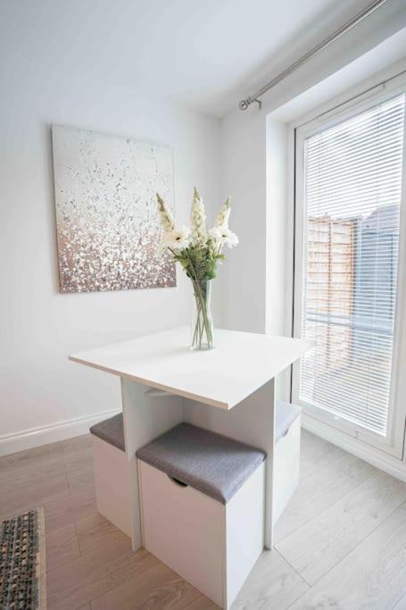 Marston Green Stunning Abode 5 Min From Nec & Bhx, Pets Allowed מראה חיצוני תמונה