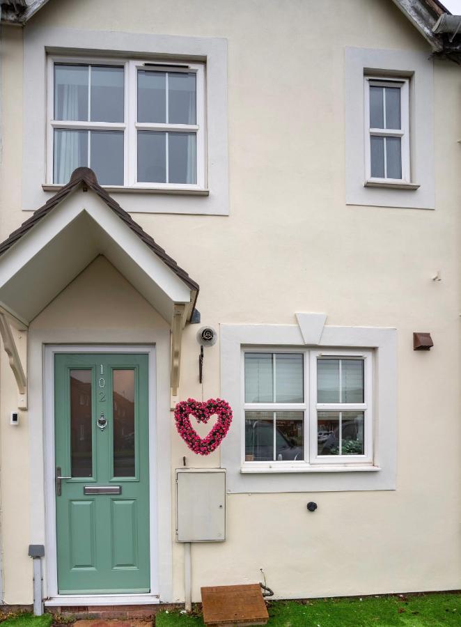Marston Green Stunning Abode 5 Min From Nec & Bhx, Pets Allowed מראה חיצוני תמונה