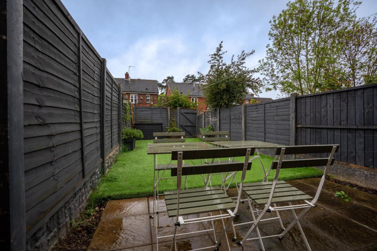 Marston Green Stunning Abode 5 Min From Nec & Bhx, Pets Allowed מראה חיצוני תמונה
