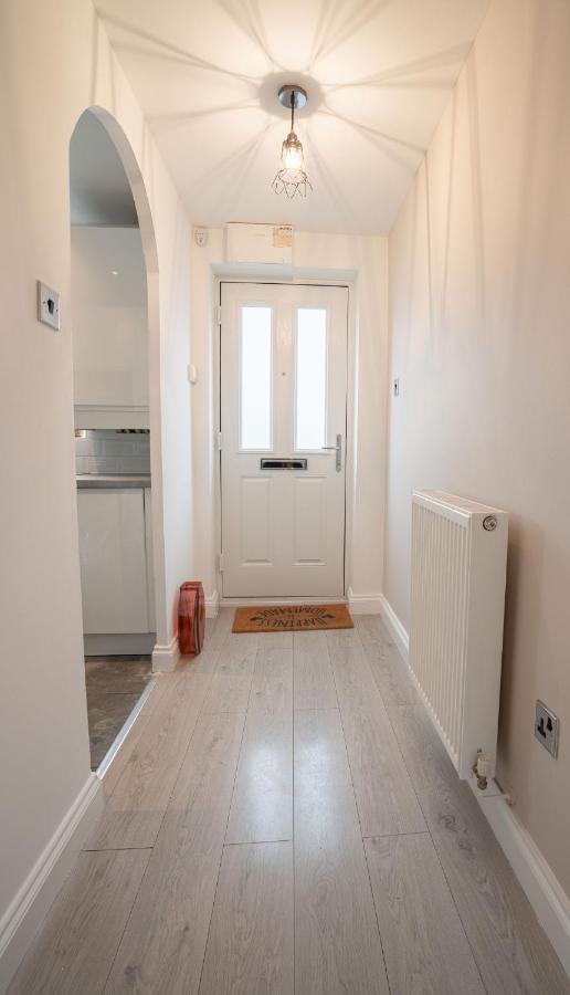 Marston Green Stunning Abode 5 Min From Nec & Bhx, Pets Allowed מראה חיצוני תמונה