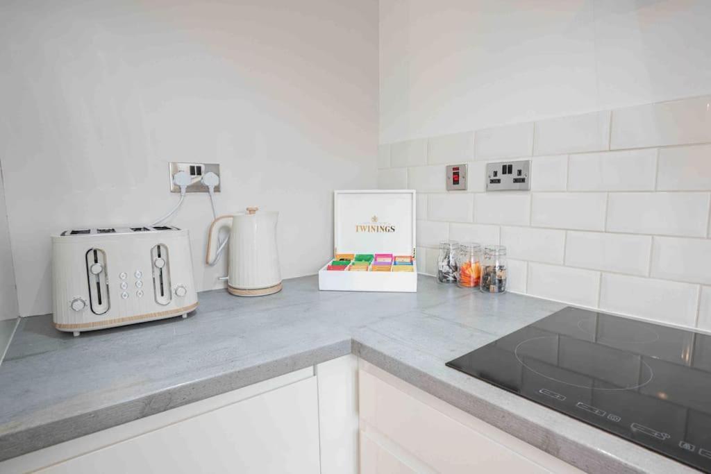 Marston Green Stunning Abode 5 Min From Nec & Bhx, Pets Allowed חדר תמונה
